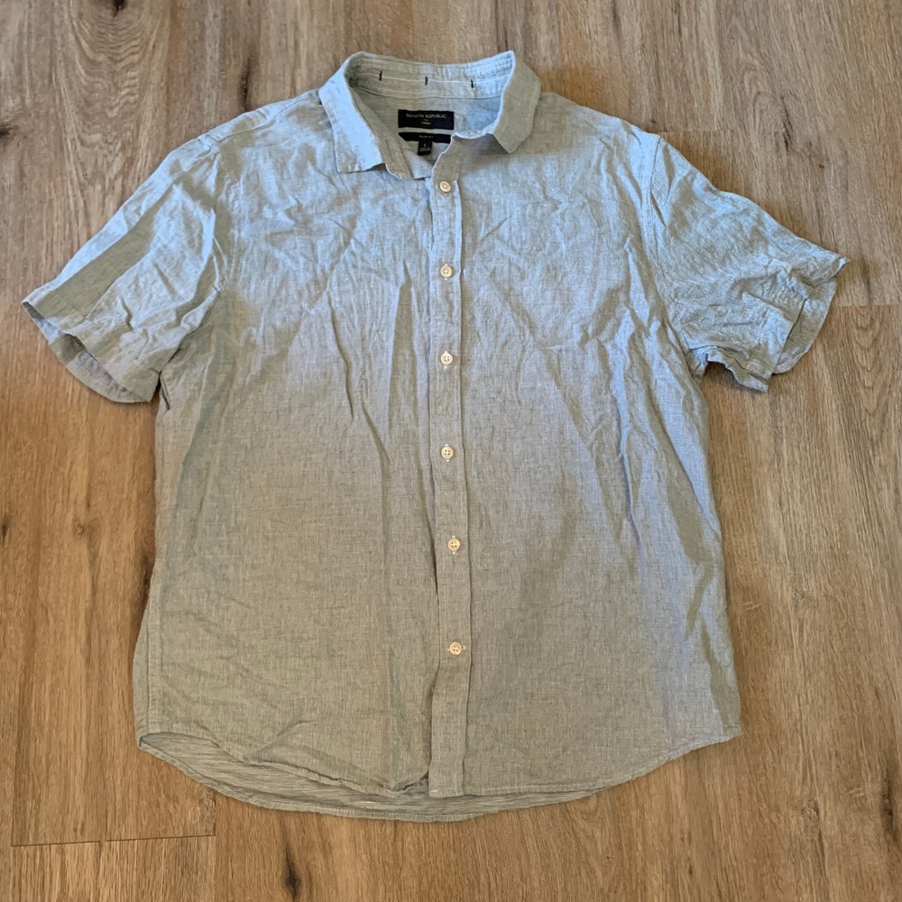 Banana Republic 100% linen striped button-up shirt in blue - size large mens